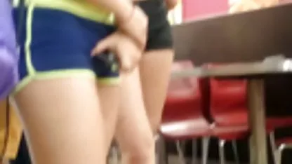 OMG ! مادربزرگ بازده بیشتری کون سکس گروهی شهوانی