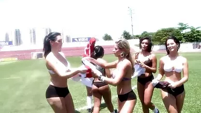 ناتالی بیکر فیلم سکس گروهی شهوانی - strike back