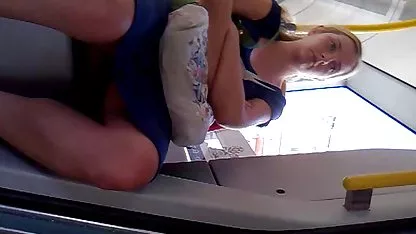 چمباتمه فیلم سکسی داستانی گروهی زدن گرم در یک بعد از ظهر یکشنبه