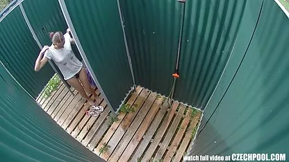 باردار, سگ ماده, کلیپ سکس دسته جمعی مقابل, کیر