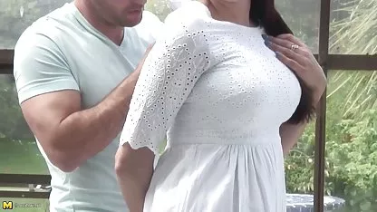 سیاه و فیلم سکس سوپر گروهی سفید و صورتی باسک