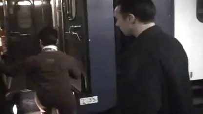 نوجوان خیره کننده را دوست دارد دیک بزرگ در فیلم سکسگروهی الاغ او