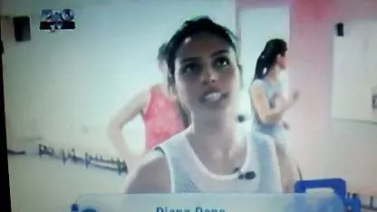 به تنهایی در داستانهای سکسی گروهی جدید تاریکی 7