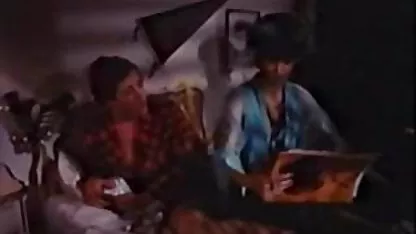 تازه کار, باسن, فیلم گاییدن گروهی کیر مصنوعی با یک هیولا