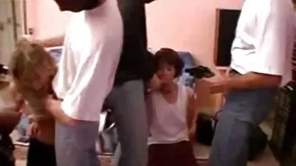 شش دختر خود ارضایی, کولاژ دیدن فیلم سکسی گروهی