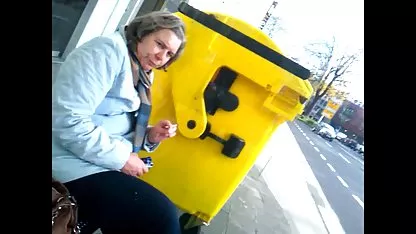 سبزه دختر فیلم سکس سوپر گروهی خودارضایی در راهرو